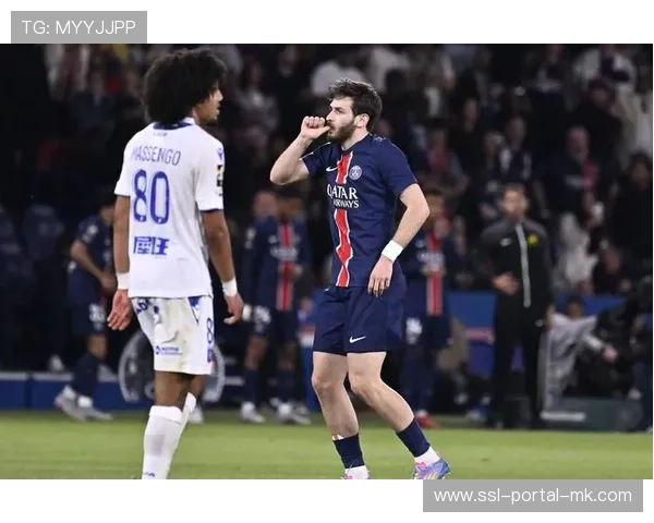 伤病更新:巴黎圣日耳曼中场恢复训练,有望月底复出 伤病更新:巴黎圣日耳曼中场恢复训练,有望月底复出